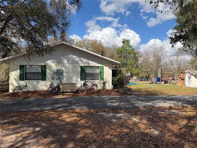 39106 GRAYS AIRPORT ROAD, Lady Lake, FL 32159
