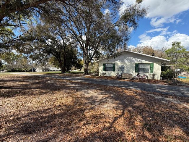 39106 GRAYS AIRPORT ROAD, Lady Lake, FL 32159