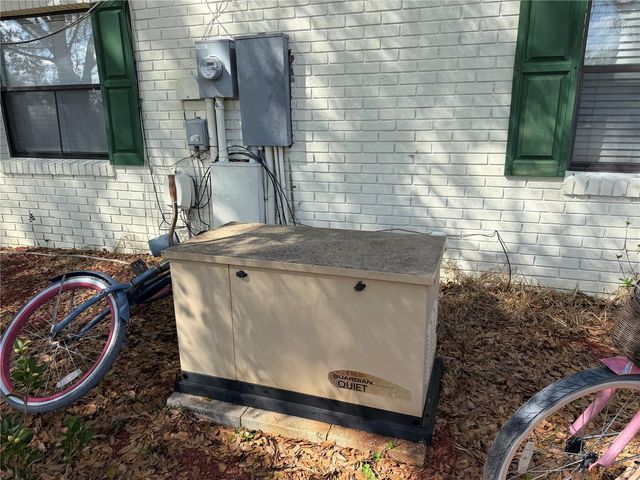 39106 GRAYS AIRPORT ROAD, Lady Lake, FL 32159