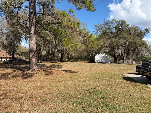 39106 GRAYS AIRPORT ROAD, Lady Lake, FL 32159