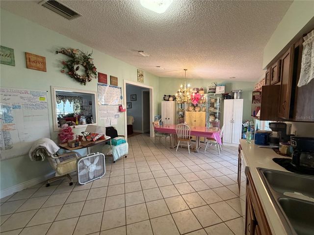 39106 GRAYS AIRPORT ROAD, Lady Lake, FL 32159