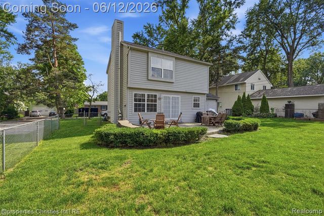 124 Rexton Street, Novi, MI 48377