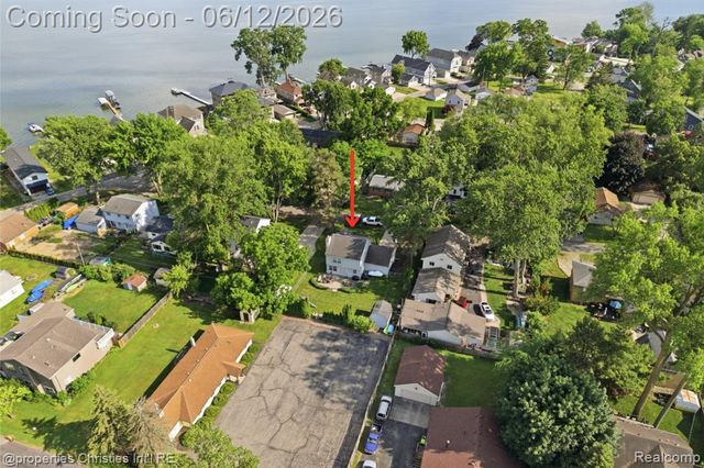 124 Rexton Street, Novi, MI 48377