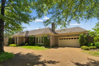 2723 Abbott Martin Rd, Nashville, TN 37215