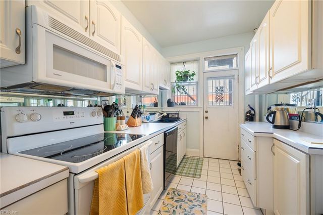 800 Gates Ave Apt C2, Norfolk, VA 23517