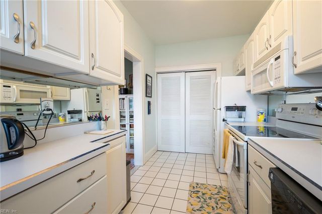 800 Gates Ave Apt C2, Norfolk, VA 23517