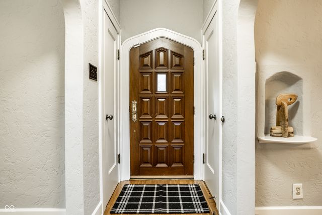 5880 N New Jersey Street, Indianapolis, IN 46220