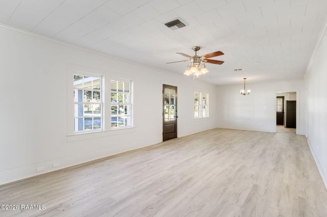 301 3rd Street, Abbeville, LA 70510