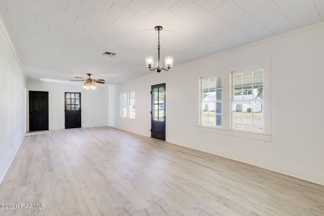 301 3rd Street, Abbeville, LA 70510