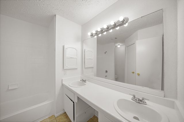 20614 Park Row Drive, Katy, TX 77449