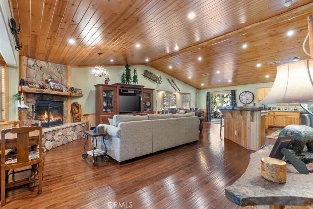 261 Crater Lake, Big Bear Lake, CA 92315