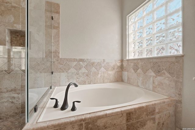 26032 UPTON CRK, San Antonio, TX 78260