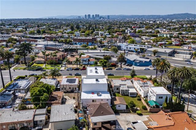 2010 S Dunsmuir, Los Angeles, CA 90016