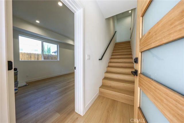 2010 S Dunsmuir, Los Angeles, CA 90016