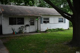 321 ARROW Street, Pekin, IL 61554