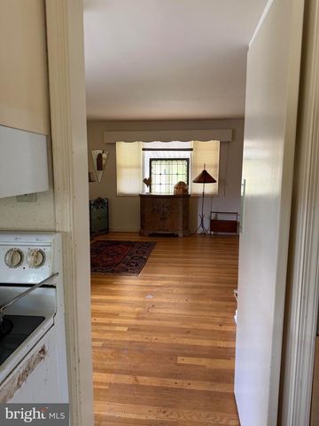 918 N MONTANA ST, Arlington, VA 22205