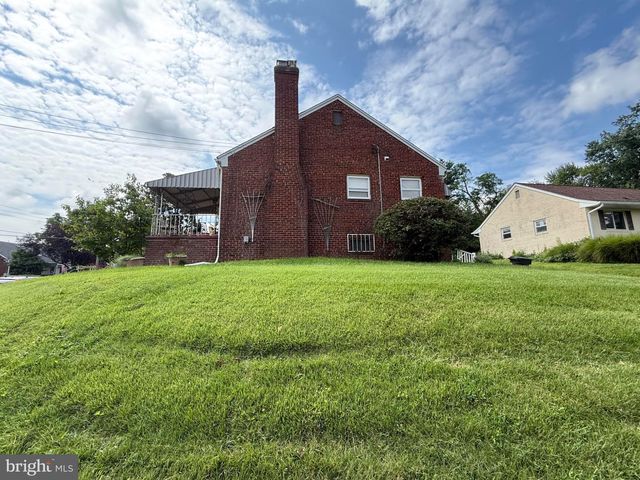 918 N MONTANA ST, Arlington, VA 22205