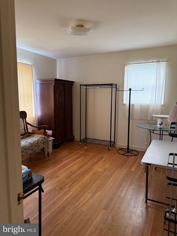 918 N MONTANA ST, Arlington, VA 22205