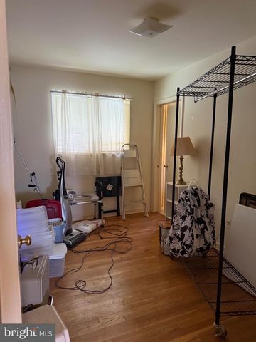 918 N MONTANA ST, Arlington, VA 22205