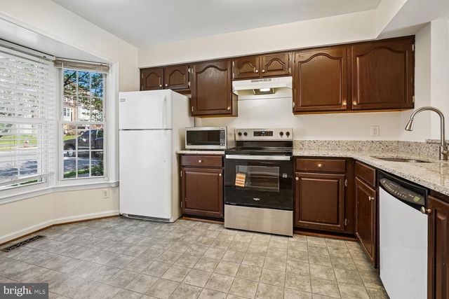 14033 BETSY ROSS LN, Centreville, VA 20121