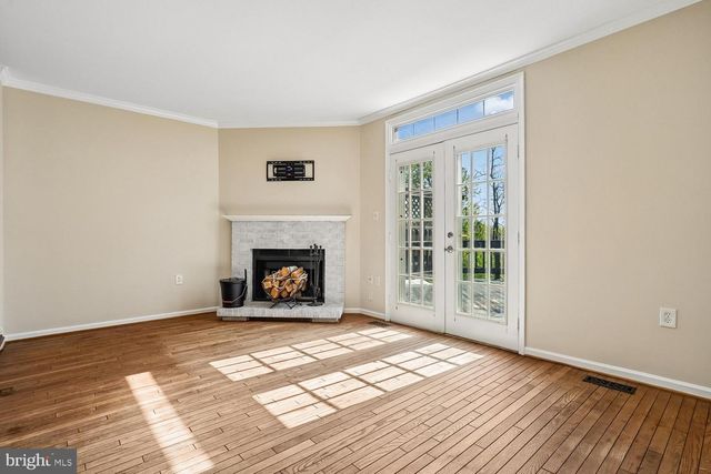 14033 BETSY ROSS LN, Centreville, VA 20121