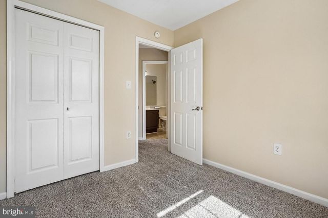 14033 BETSY ROSS LN, Centreville, VA 20121