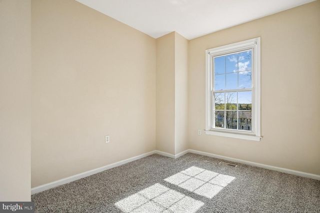 14033 BETSY ROSS LN, Centreville, VA 20121