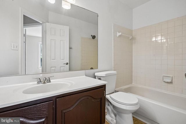 14033 BETSY ROSS LN, Centreville, VA 20121