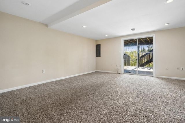 14033 BETSY ROSS LN, Centreville, VA 20121