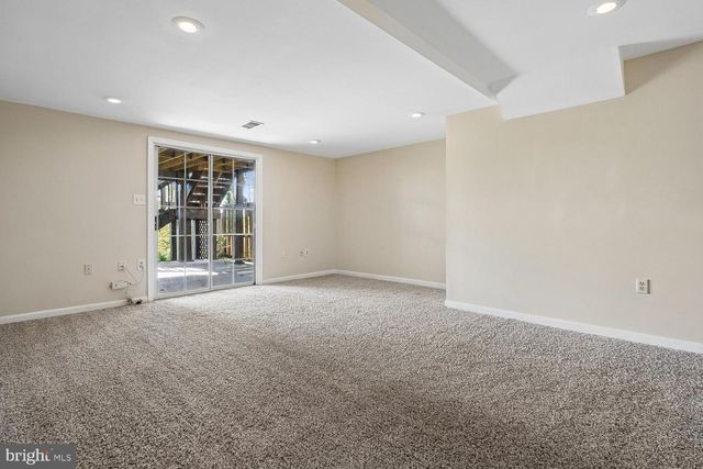 14033 BETSY ROSS LN, Centreville, VA 20121