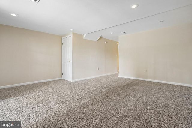 14033 BETSY ROSS LN, Centreville, VA 20121