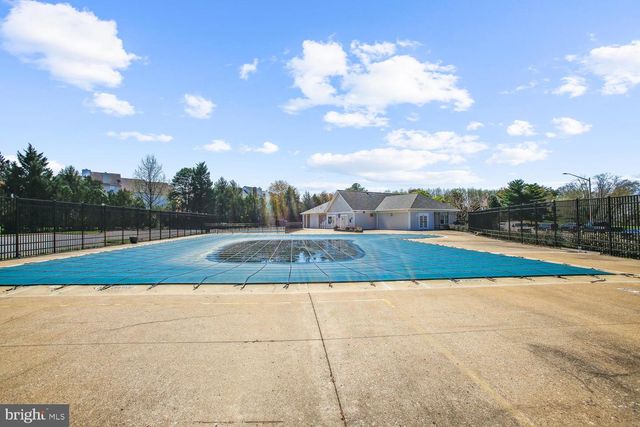 14033 BETSY ROSS LN, Centreville, VA 20121