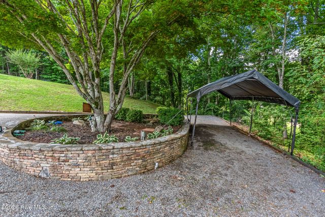1938 Lakeview Summit Drive, Young Harris, GA 30582