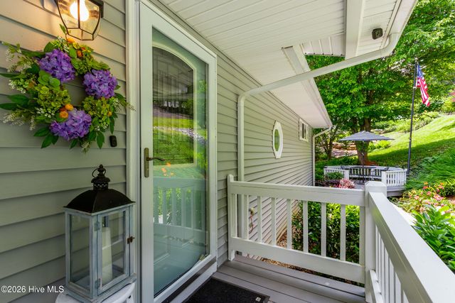 1938 Lakeview Summit Drive, Young Harris, GA 30582