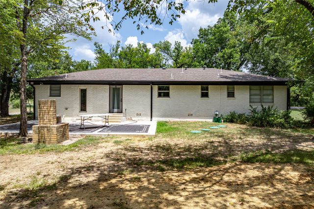 414 Flowing Wells Road, Pottsboro, TX 75076
