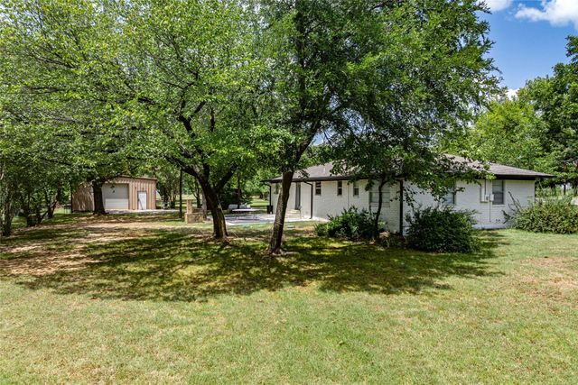414 Flowing Wells Road, Pottsboro, TX 75076