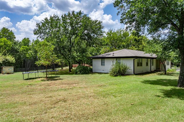 414 Flowing Wells Road, Pottsboro, TX 75076