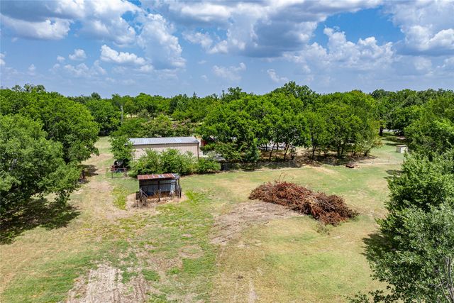 414 Flowing Wells Road, Pottsboro, TX 75076