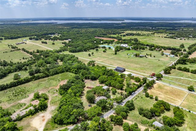 414 Flowing Wells Road, Pottsboro, TX 75076