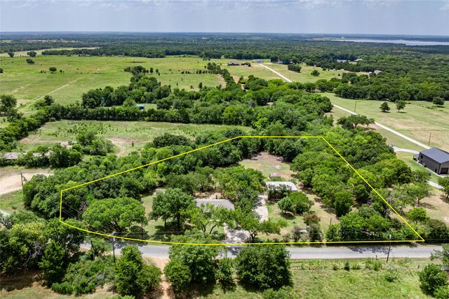 414 Flowing Wells Road, Pottsboro, TX 75076