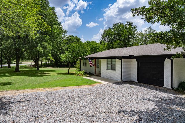 414 Flowing Wells Road, Pottsboro, TX 75076