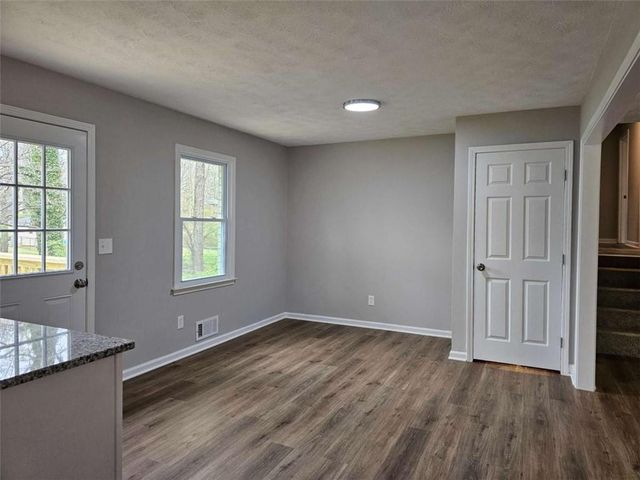 6470 Michell Way, Douglasville, GA 30135