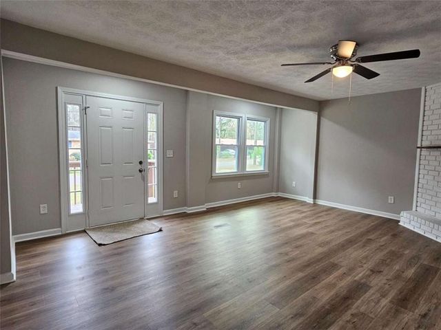 6470 Michell Way, Douglasville, GA 30135