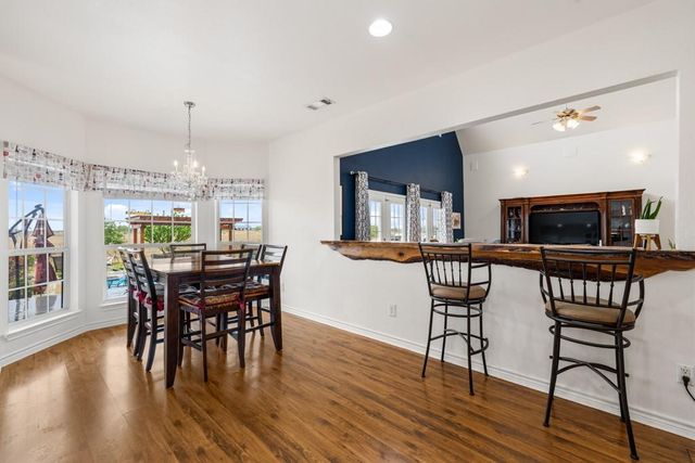 100 Little El Paso RD, Martindale, TX 78655