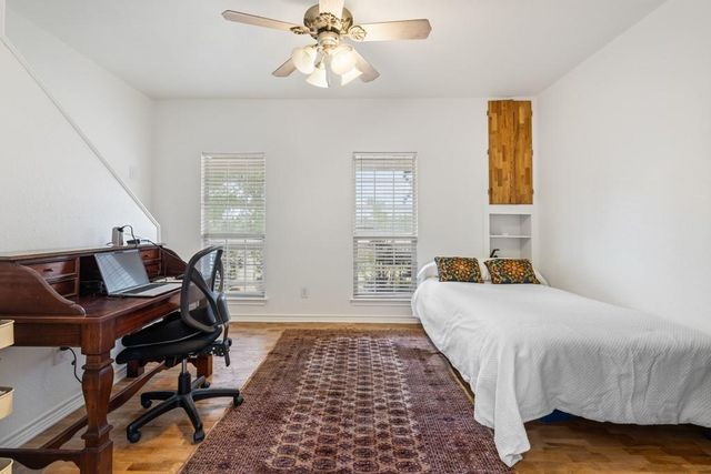 100 Little El Paso RD, Martindale, TX 78655