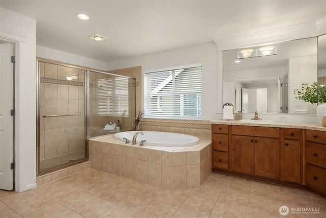 1512 24th Avenue NE, Issaquah, WA 98029