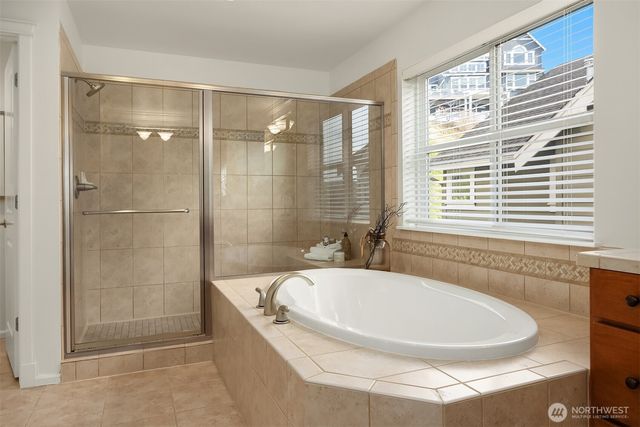 1512 24th Avenue NE, Issaquah, WA 98029