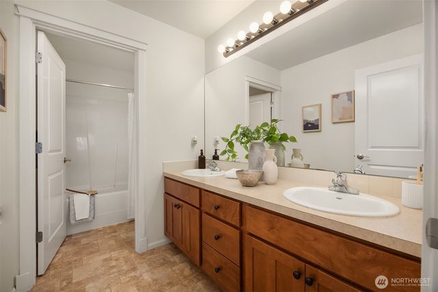 1512 24th Avenue NE, Issaquah, WA 98029