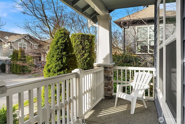 1512 24th Avenue NE, Issaquah, WA 98029