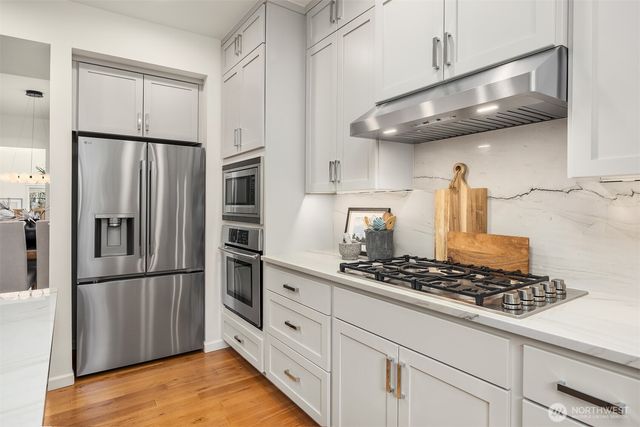 1512 24th Avenue NE, Issaquah, WA 98029